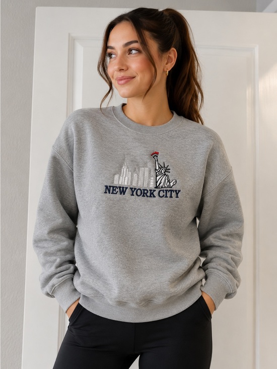 Tops - NYC crewneck 🗽
